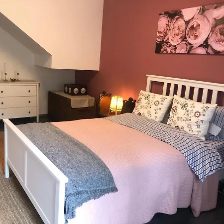Holiday home Casuta Mamaiei Lizeta - Baltatesti