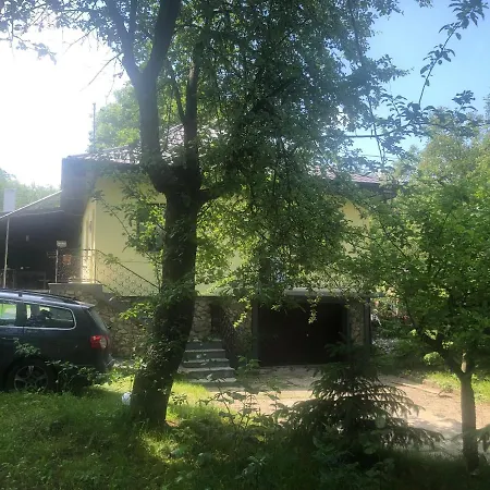 Holiday home Casuta Mamaiei Lizeta -