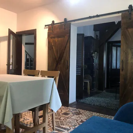 Casuta Mamaiei Lizeta - Holiday home Baltatesti